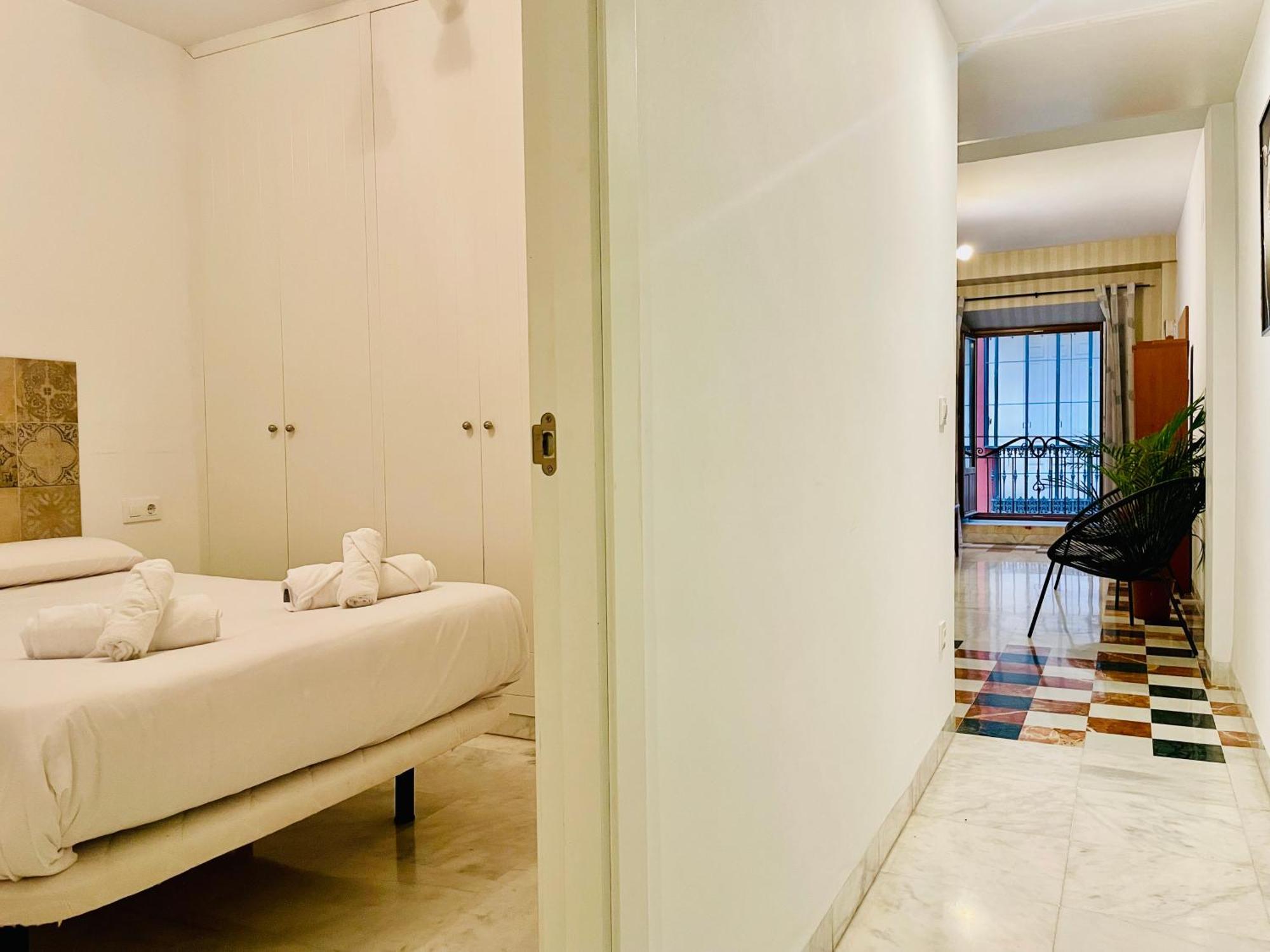 Entrecatedrales Suite Sevilla Bagian luar foto